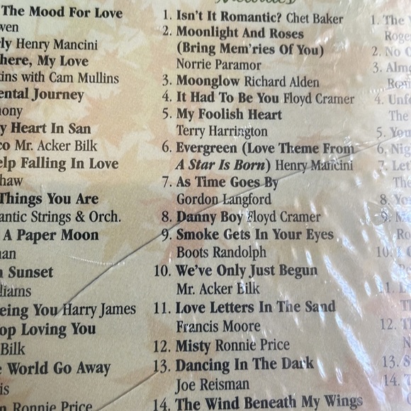 Autumn Leaves Th songs that make our hearts sing.  50 years Readers Digest. - Picture 10 of 16